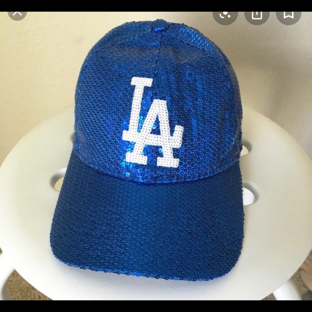 ‼️Anyone selling Dodgers Sequin Hat‼️